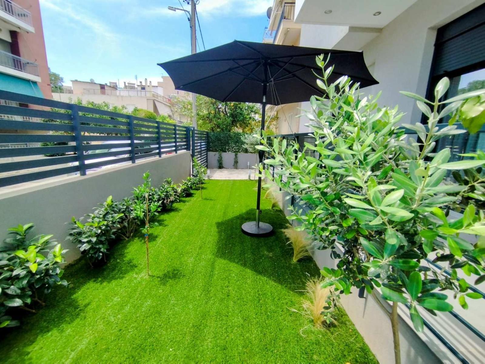 Floral Home 1 - Ground Floor Apt With Courtyard And Private Parking! 雅典 外观 照片
