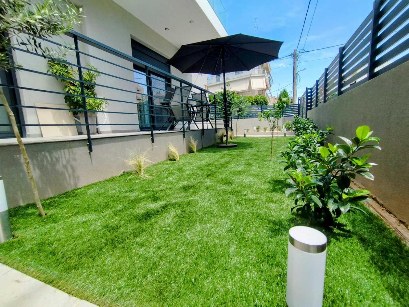 Floral Home 1 - Ground Floor Apt With Courtyard And Private Parking! 雅典 外观 照片